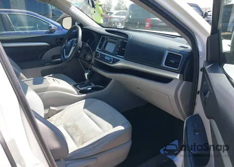 2015 Toyota Highlander Le Plus V6 из США, поврежденный, VIN 5TDBKRFH5FS079384